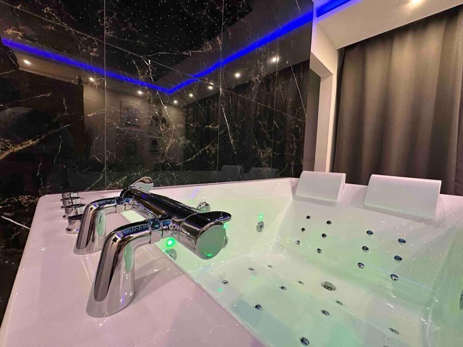 Cozy Rental Spa Schiltigheim Exterior photo